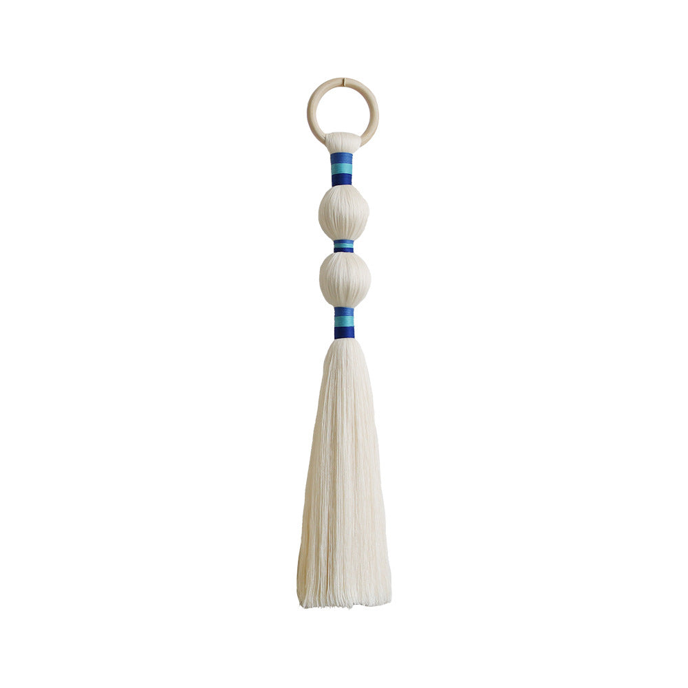 Wall decoration with elegant tassel design