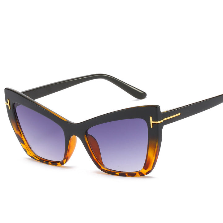 Cat-Eye Frame Sunglasses with Gradient Lenses Bowlift