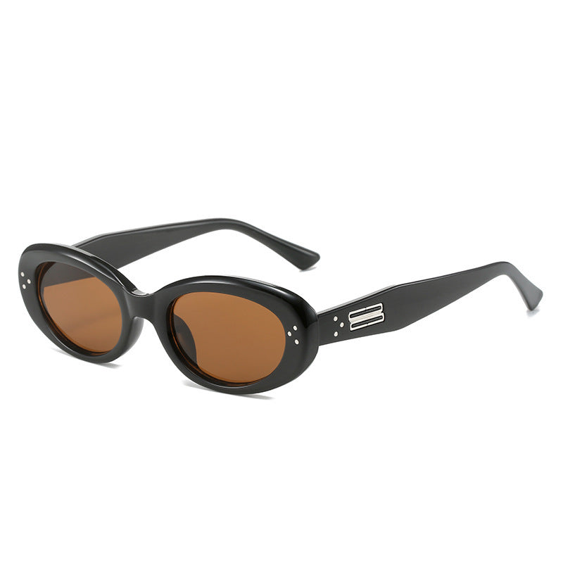 Retro-Inspired Oval Sunglasses Bowlift