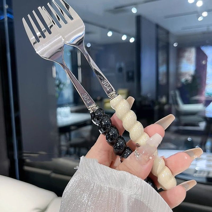 Stylish dessert forks Bowlift