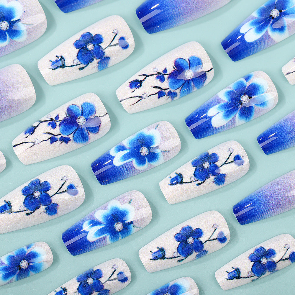 Artificial nails with floral accents Bowlift
