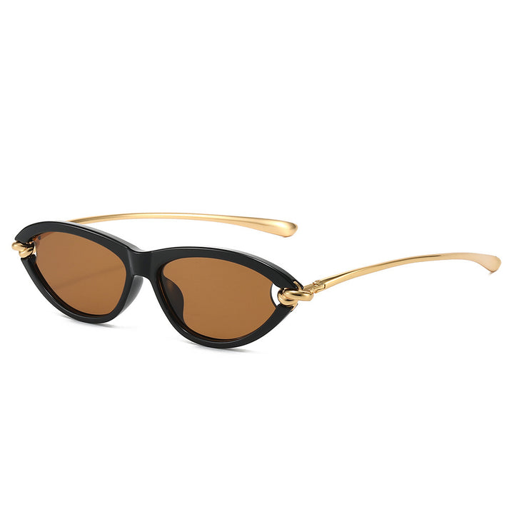 Chic Cat-Eye Sunglasses with Gold Accents Bowlift