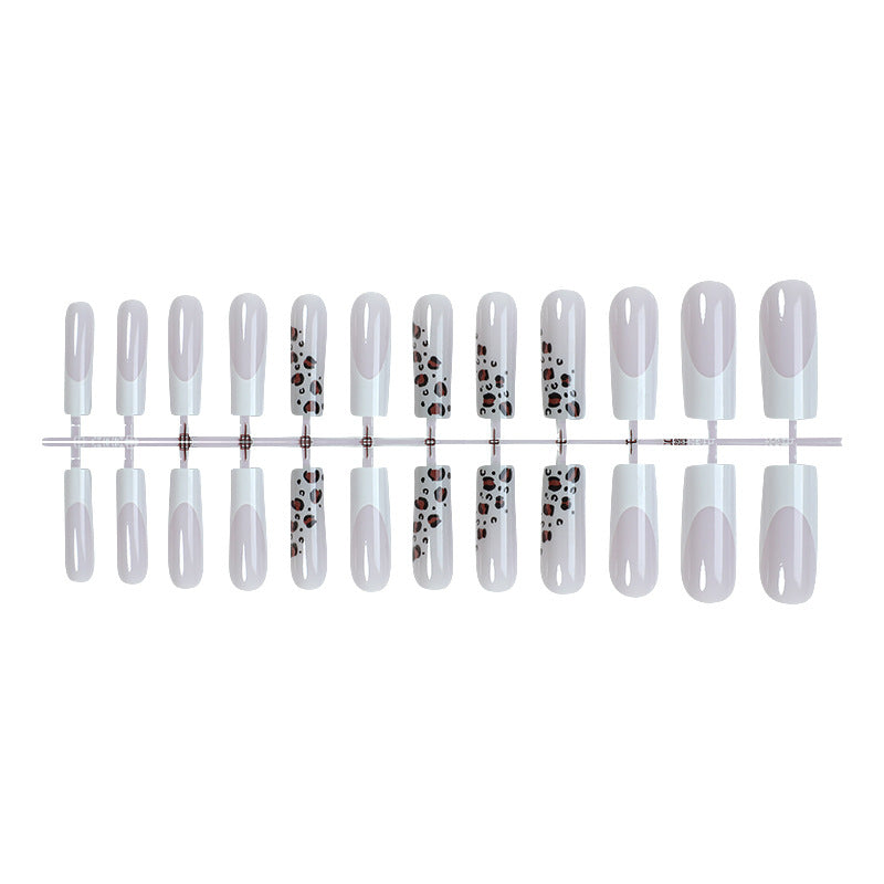 Artistic Press-On Nail Set with Stylish Animal Print Design Bowlift