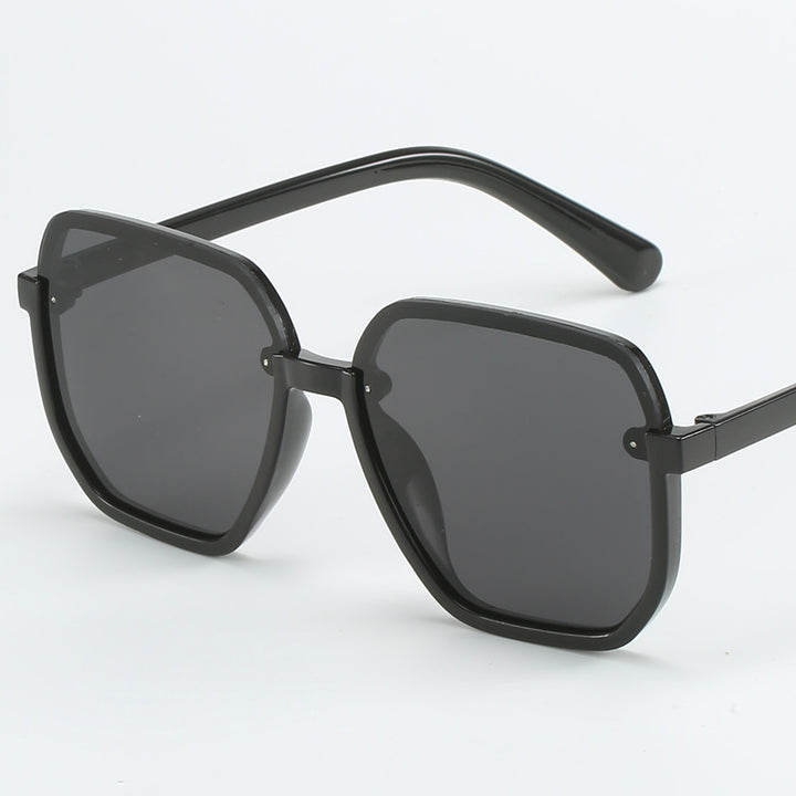 Women’s geometric sunglasses in modern design Bowlift