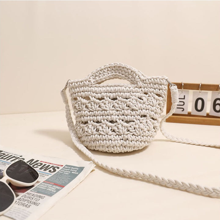 Playful macrame handbag with textured surface Bowlift