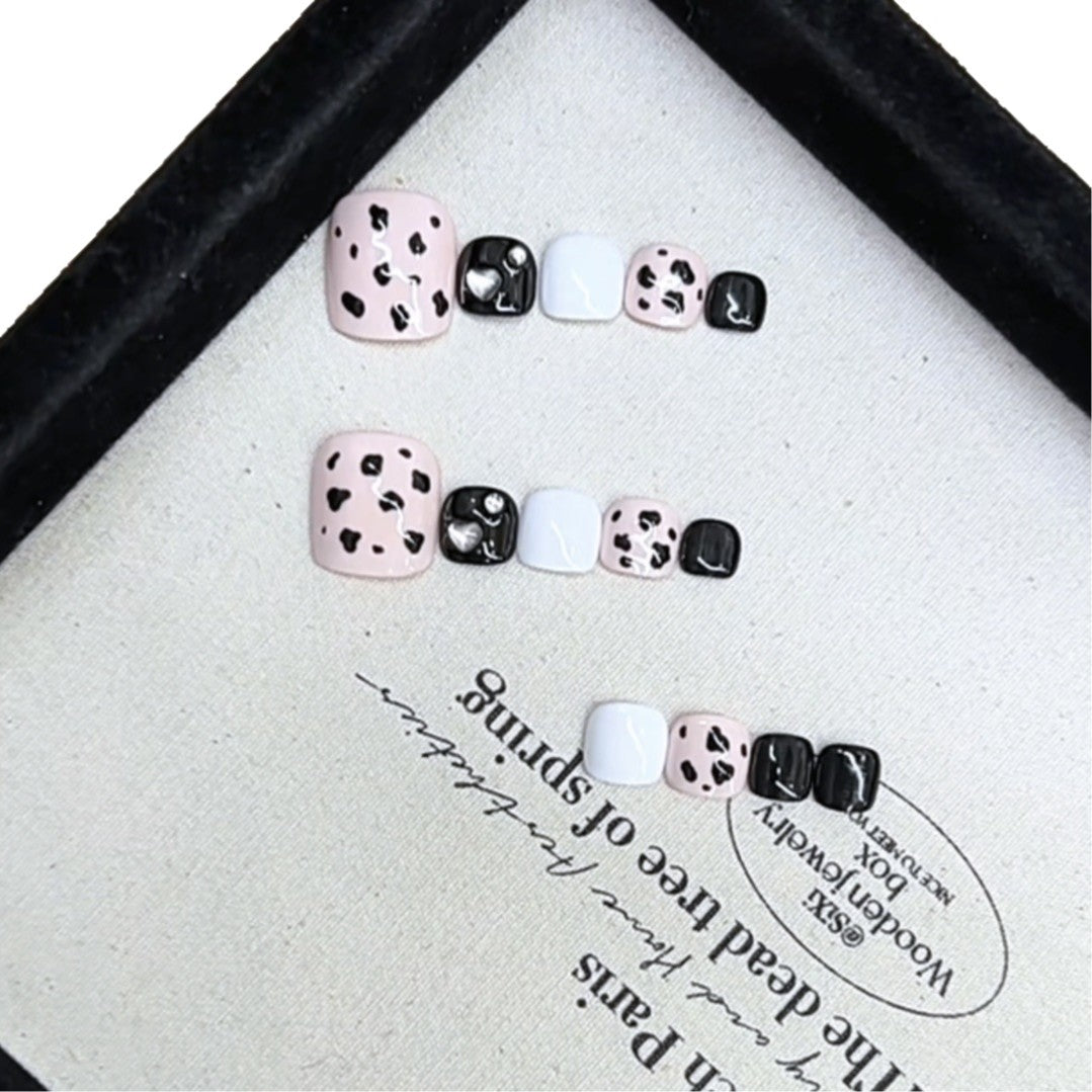 Artistic Animal Print Press-On Nail Set Bowlift