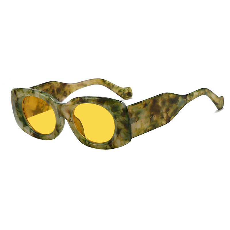 Women's trendy sunglasses in eye-catching retro design Bowlift