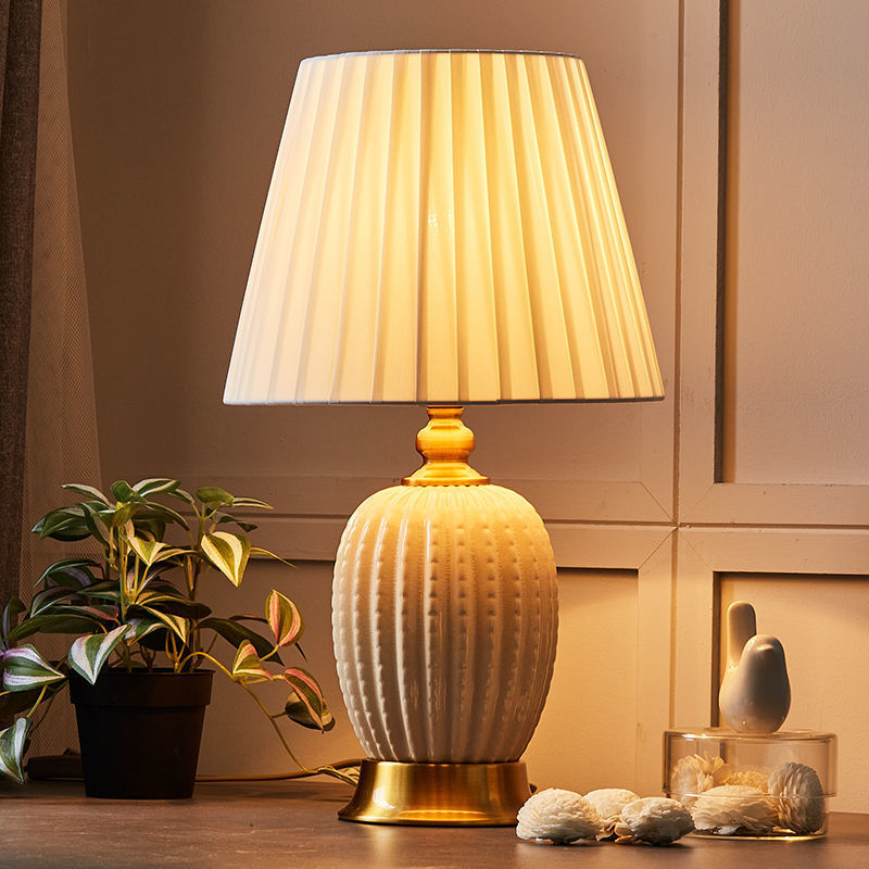 Vintage Ceramic Accent Table Lamp