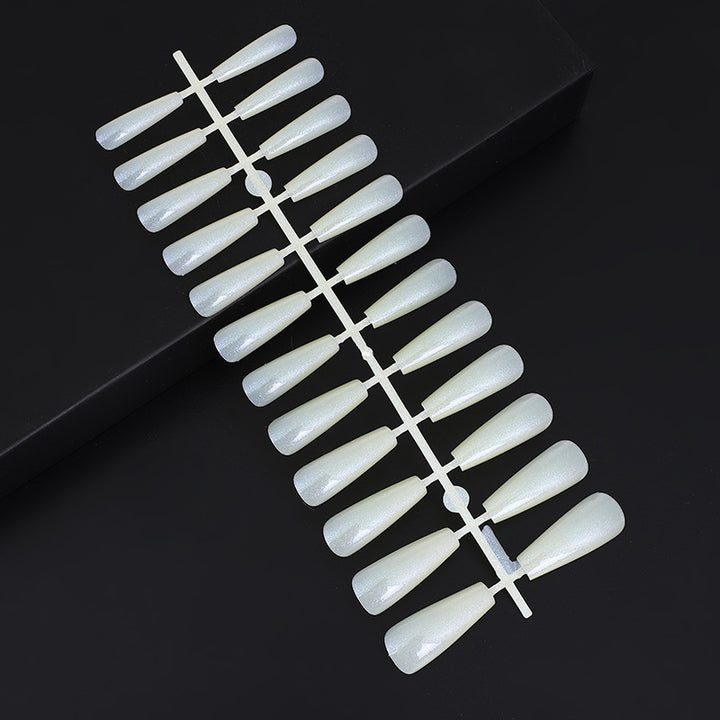 Artificial Nails Set with Elegant Design Bowlift