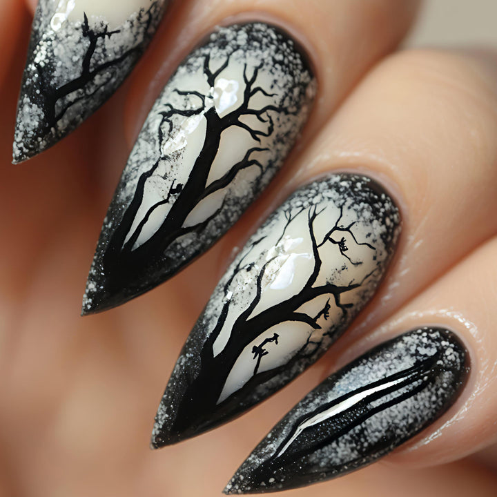 Art nails with impressive forest motif Bowlift