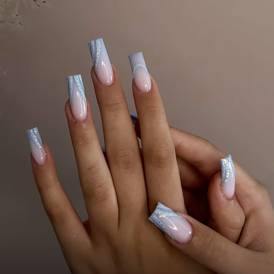 Glamorous Press-On Nail Tips Bowlift
