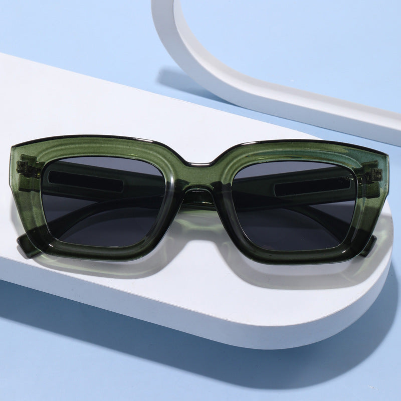 Women's Fashion Sunglasses in Elegant Design Bowlift