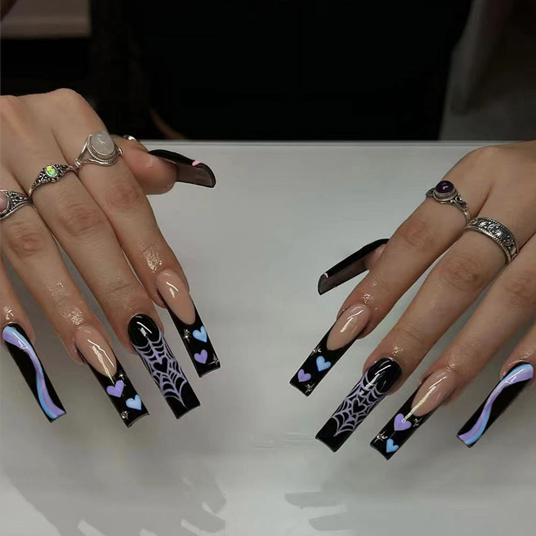 Artificial Nail Extensions with Trendy Design Bowlift