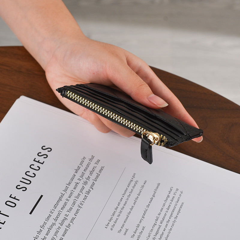 Elegant Quilted Leather Card Holder Bowlift