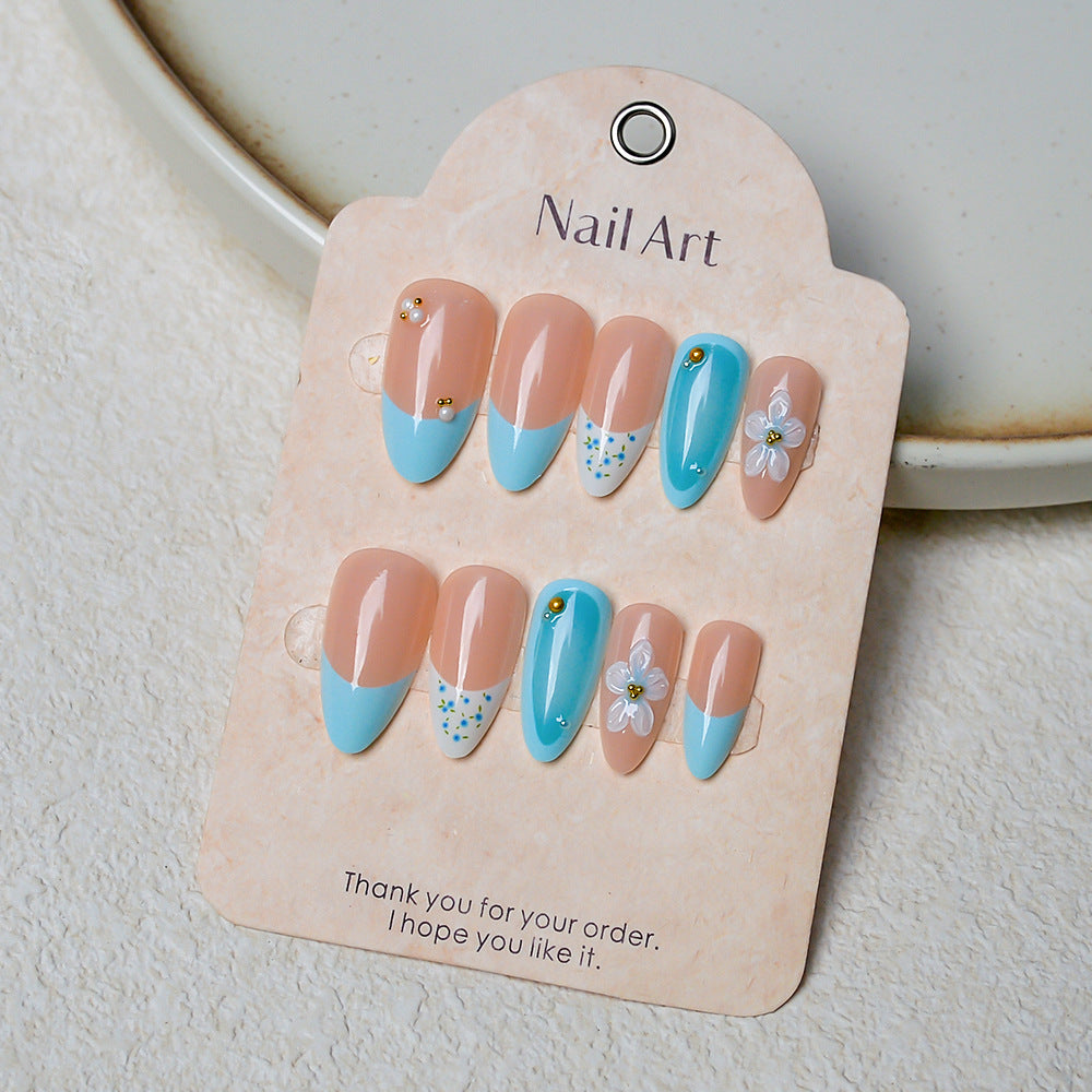 Glamorous Floral-Accent Press-On Nail Set Bowlift