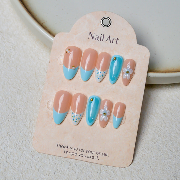 Glamorous Floral-Accent Press-On Nail Set Bowlift
