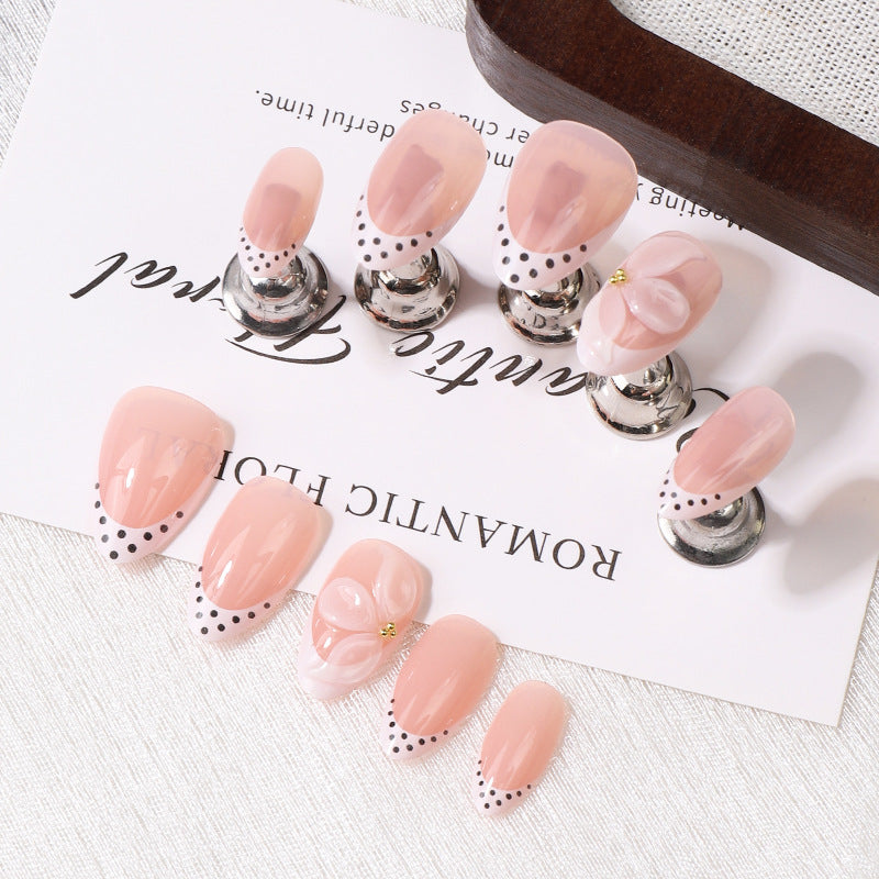 Stylish Press-On Nail Set Bowlift