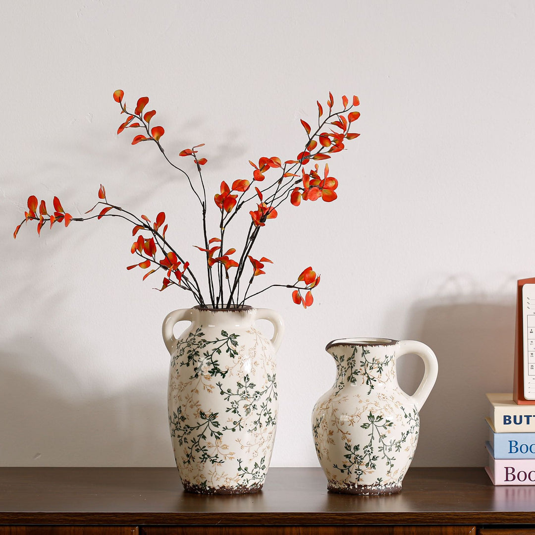 Elegant and artistically decorated ceramic vase Bowlift