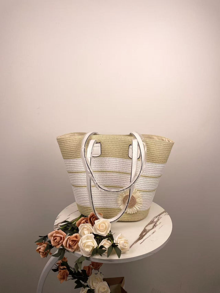 Elegant Beach Bag with Matching Sun Hat Bowlift