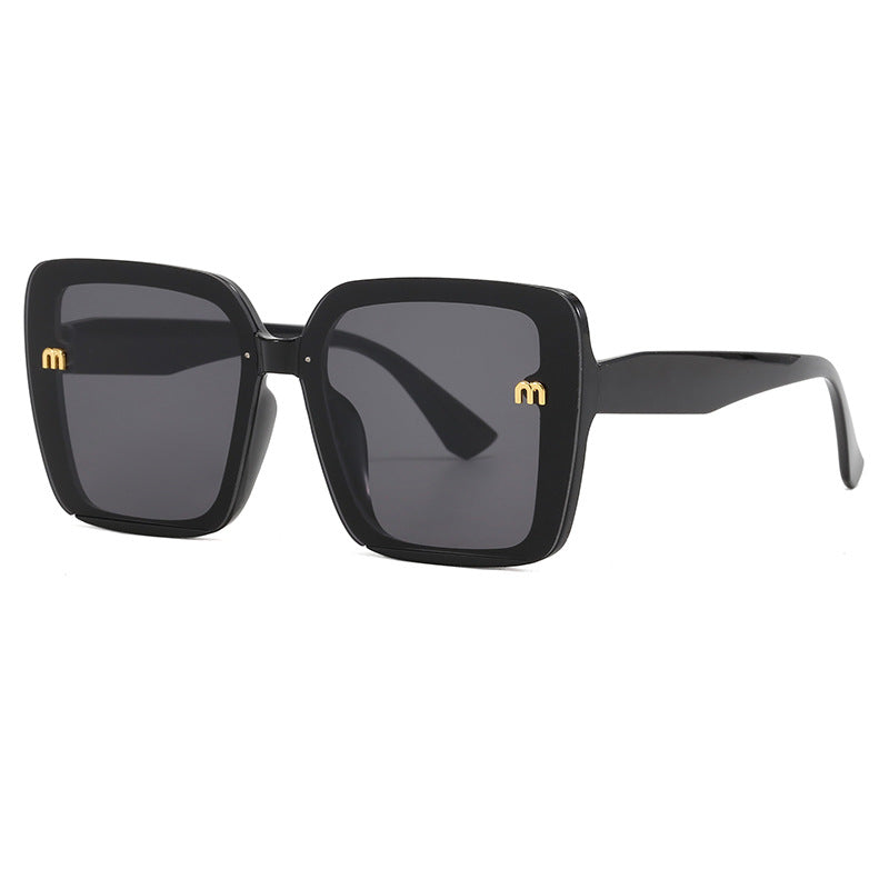 Women's oversized square sunglasses with elegant frame Bowlift