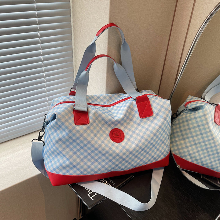 Sporty Travel Bag With Durable Surface Bowlift