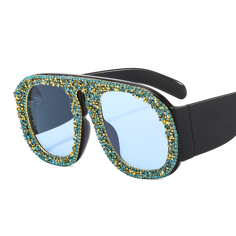 Women's eye-catching sunglasses with crystal embellishment Bowlift