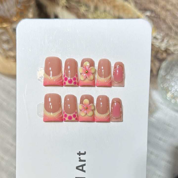 Floral Design Press-On Nail Set Bowlift