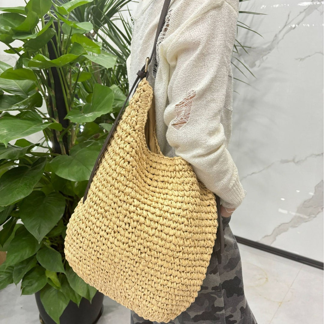 Braided Shoulder Bag Made of Natural Material with Elegant Leather Accents Bowlift