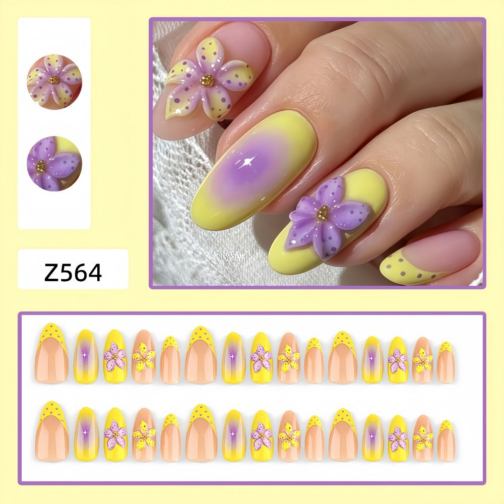 Art nails with floral 3D design Bowlift