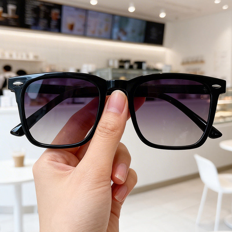 Stylish Retro Sunglasses Bowlift