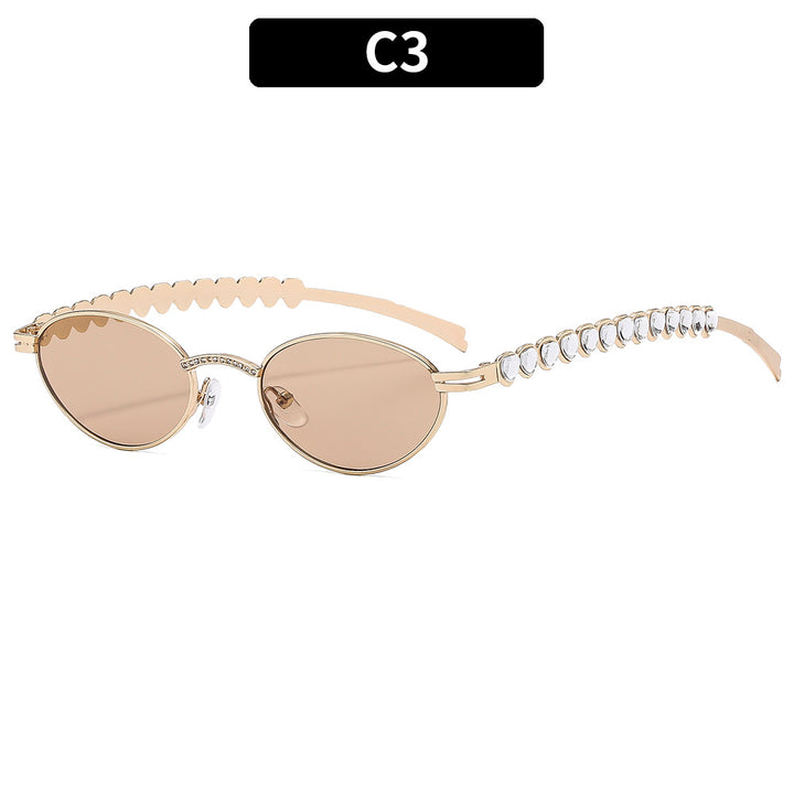 Elegant Cat-Eye Sunglasses with Decorative Crystal Accents
