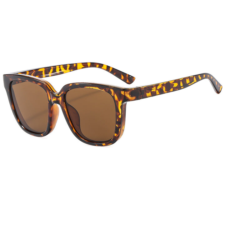 Women's sunglasses in a modern, square design with polarized lenses Bowlift