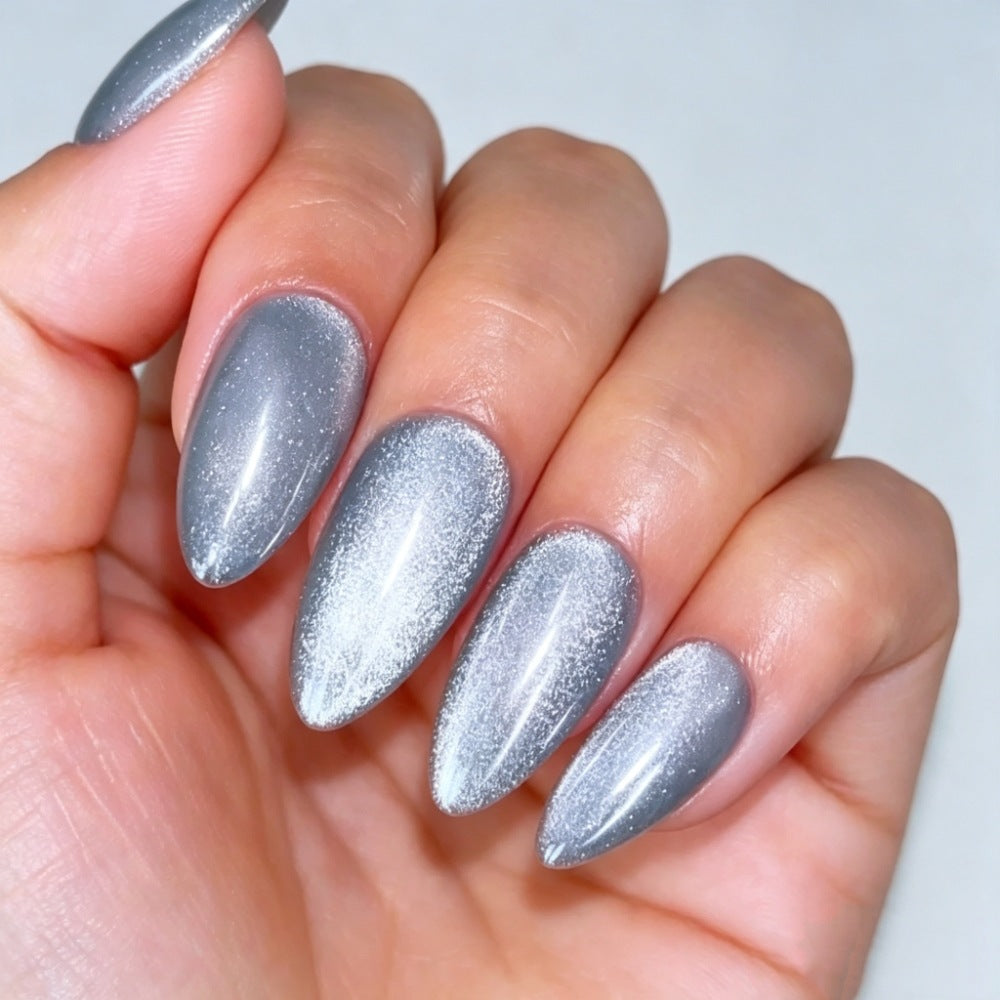 Artificial nails with metallic and glittery finish Bowlift