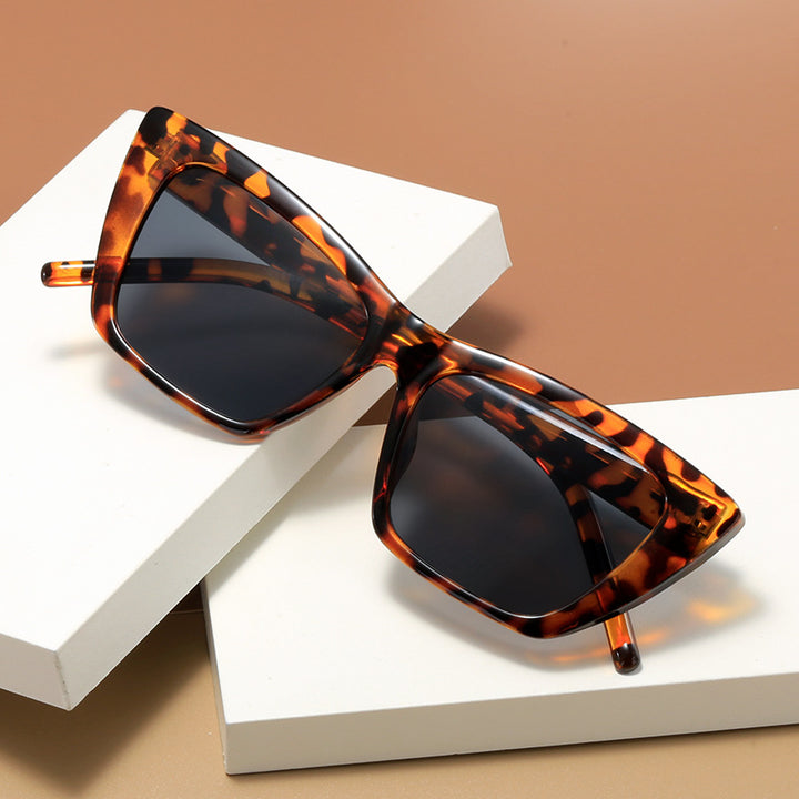 Women's trendy oversized sunglasses with innovative transparent frame Bowlift