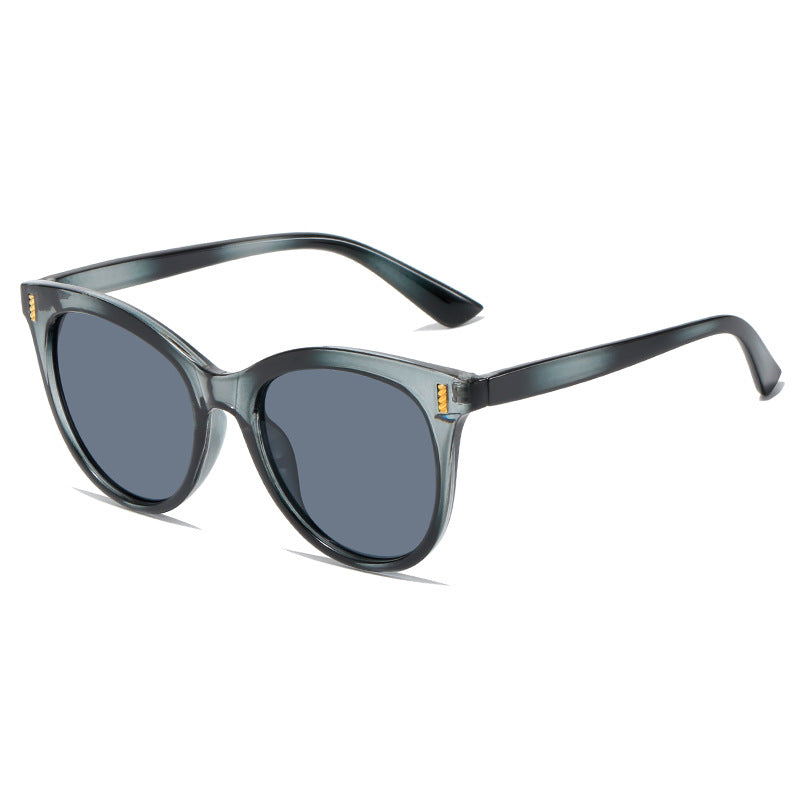 Women's fashionable cat-eye sunglasses with striking design Bowlift
