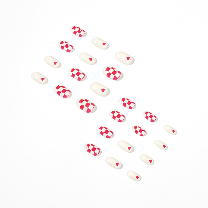 Trendy Nail Art with Heart and Checkered Patterns Bowlift