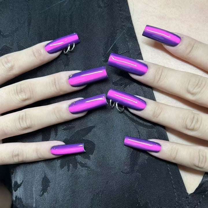 Artistic nail decorations with 3D designs Bowlift