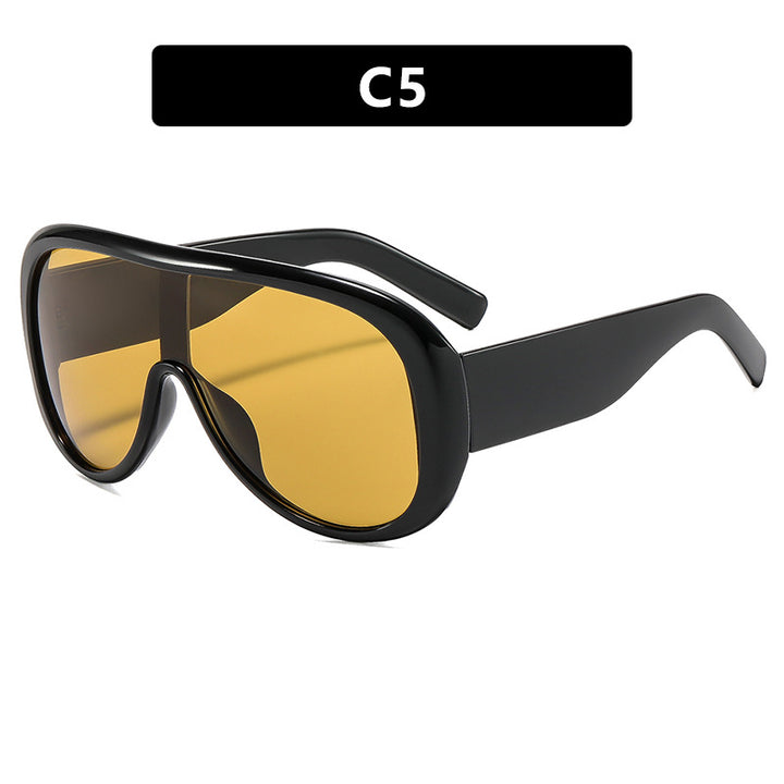 Women's oversized sports sunglasses in retro-inspired design Bowlift