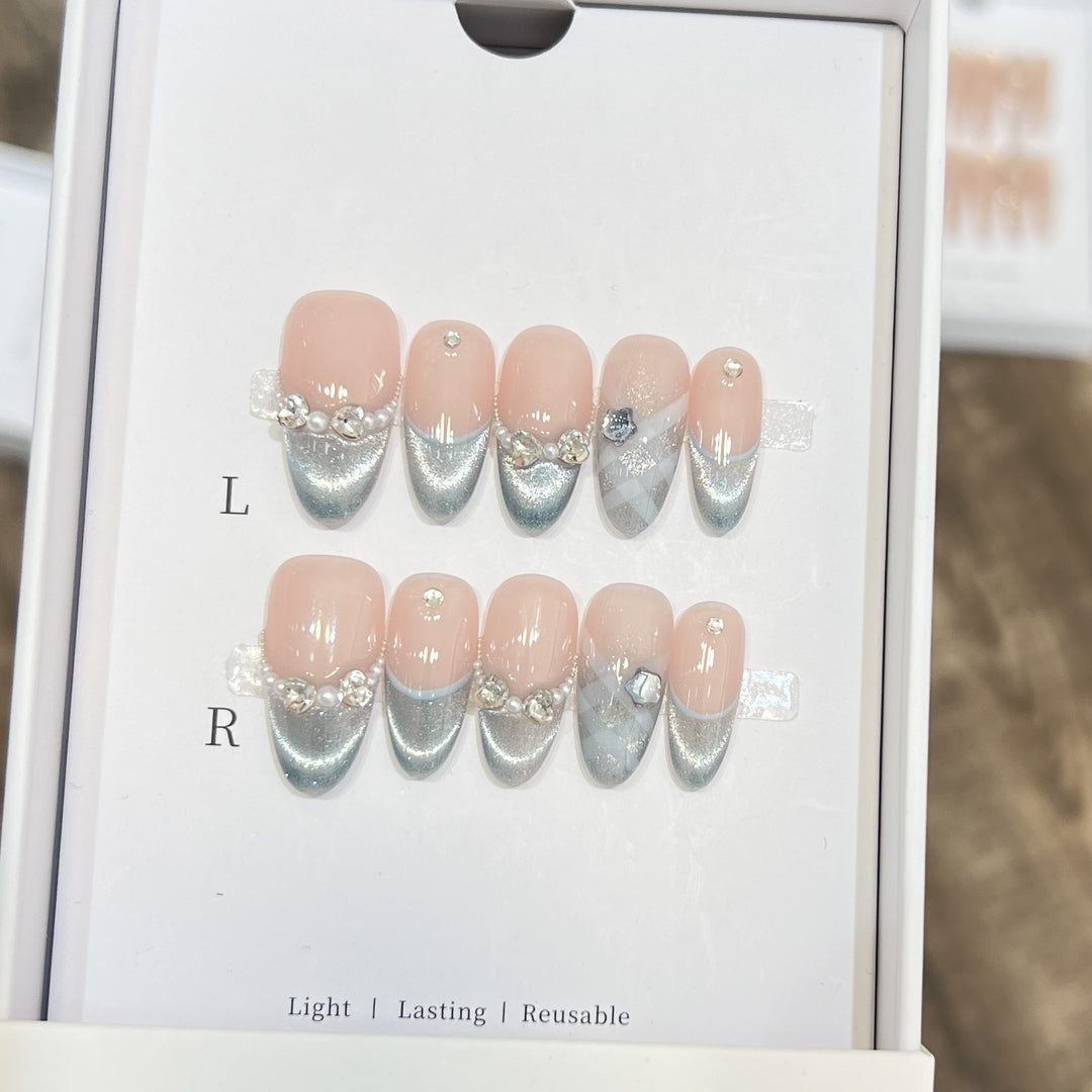 Elegant Reusable French Tip Press-On Nail Set Bowlift