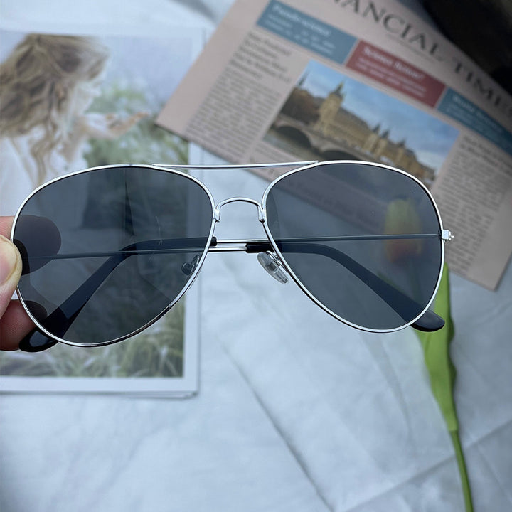 Vintage-Inspired Aviator Sunglasses Bowlift
