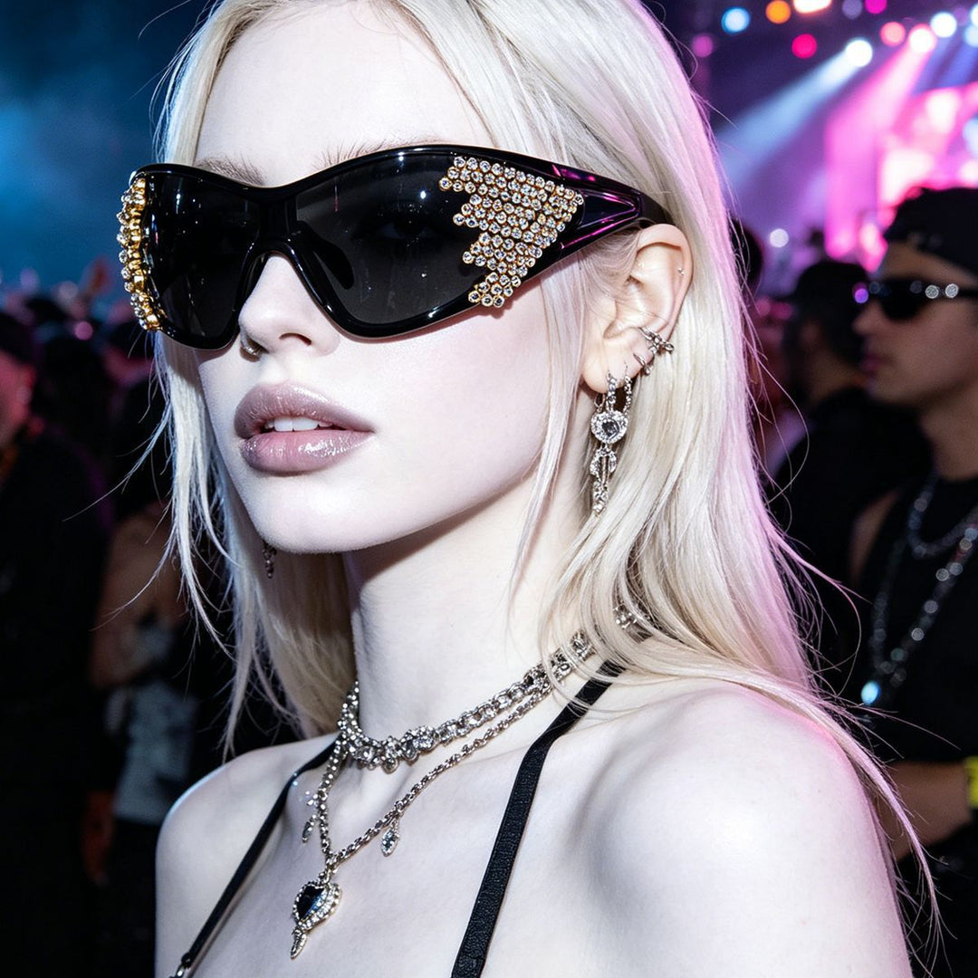 Ladies sporty sunglasses with sparkling decor Bowlift