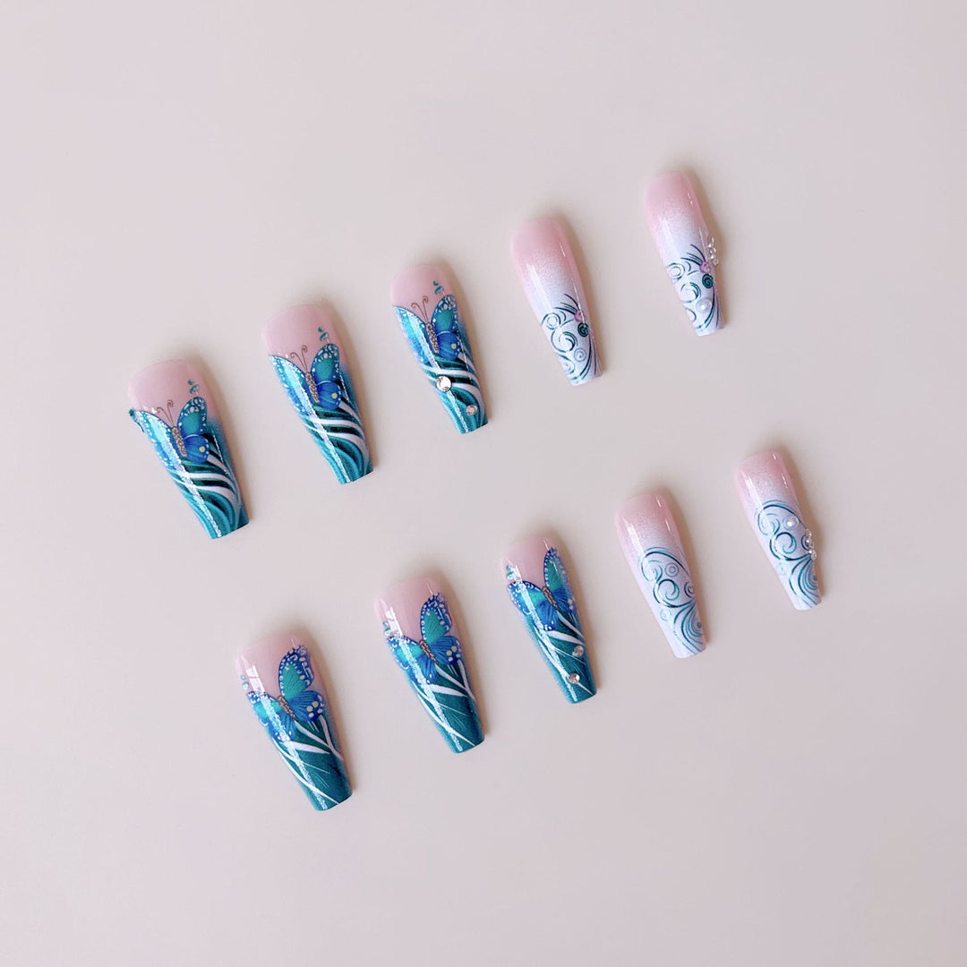 Nail art set with filigree butterfly embellishments Bowlift