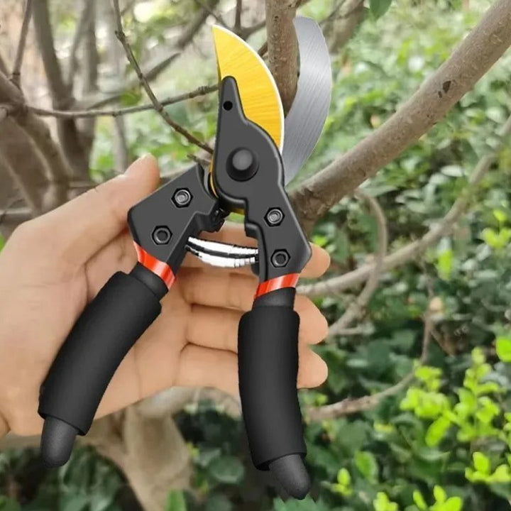 Ergonomic bypass pruning shears with cushioned non-slip handles Bowlift