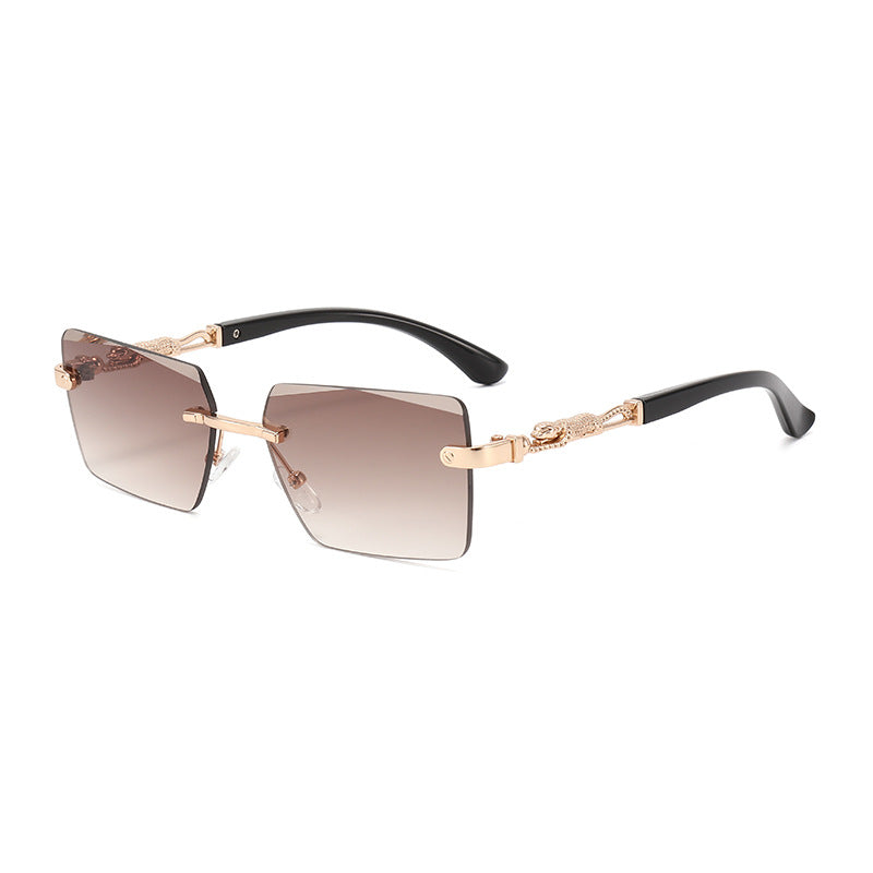 Women's fashionable sunglasses with unique accented details Bowlift