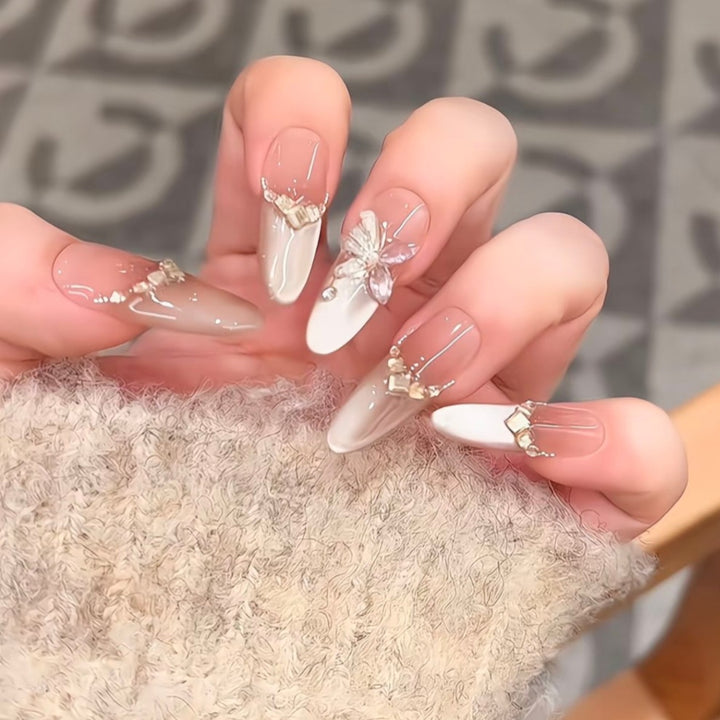 Decorative Press-On Nail Set with Floral Accents Bowlift