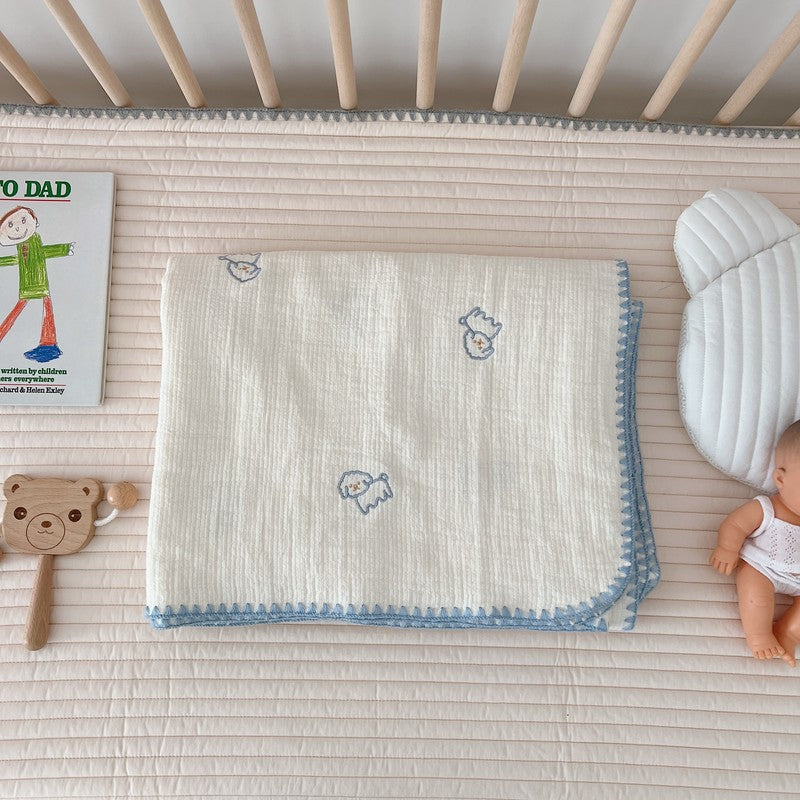 Unisex cuddly muslin blanket with cute animal design Bowlift