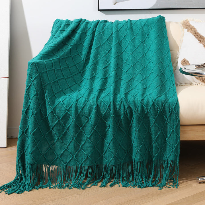 Women's elegant and cozy throw blanket with decorative pattern Bowlift