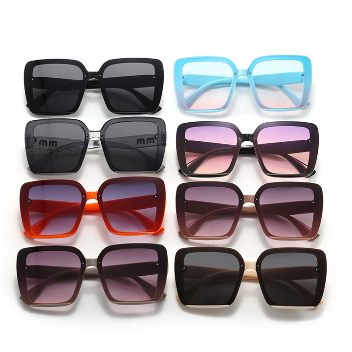 Women fashionable square sunglasses with comfortable design Bowlift