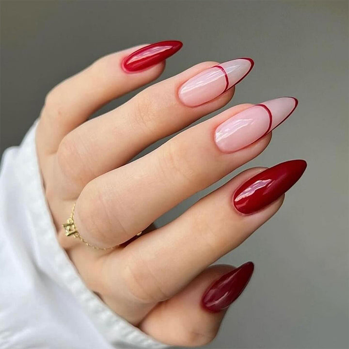 Elegant and eye-catching stiletto nails Bowlift