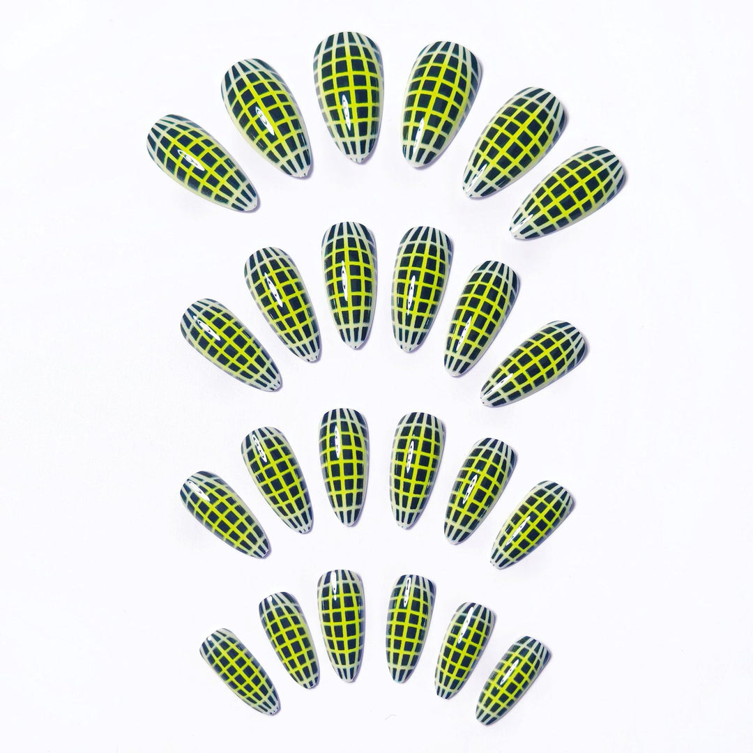 Trendy Geometric Nail Art Bowlift